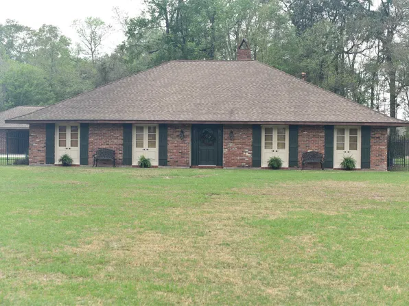 7513 Conestoga Dr, Greenwell Springs, LA 70739