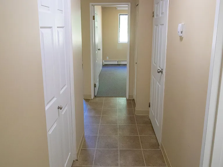 175 Columbia Blvd W — Photo 12