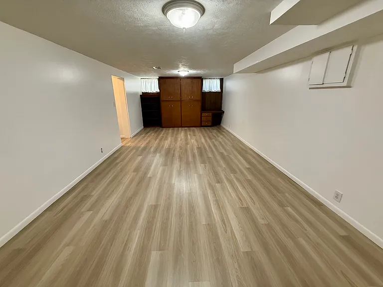 5109 S 83rd St — Photo 34