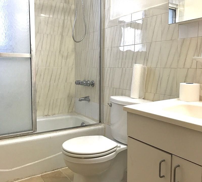 1st image of 1404 Astoria Park S