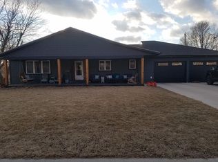 2005 Quint Ave, Carroll, IA 51401