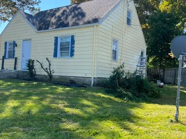 248 Moran St, Waterbury, CT 06704