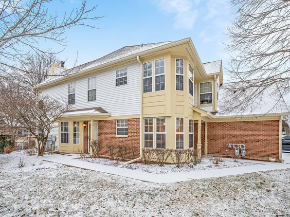 1687 Pearl Ct #A, Crystal Lake, IL 60014