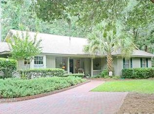 1 Waterford Ln, Savannah, GA 31411