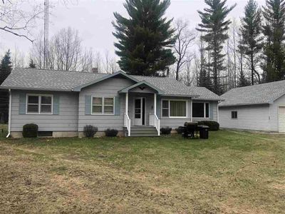 5622 25th Rd, Gladstone, MI, 49837