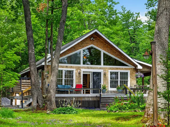 6 Lake Como Drive, Harmony, ME 04942