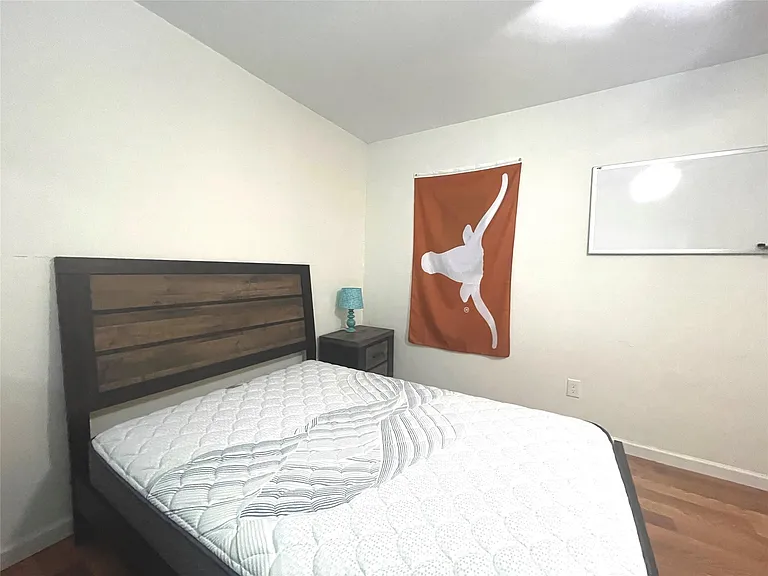 2207 Leon St #309 — Photo 8
