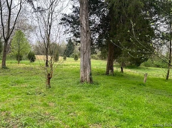 7725 Greenbrier Rd, Georgetown, IN 47122