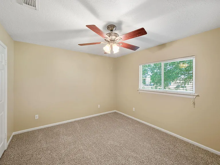 8030 Pine Falls Dr — Photo 13