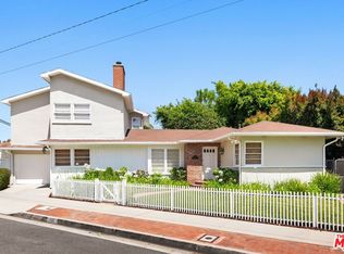 220 Beloit Ave, Los Angeles, CA 90049
