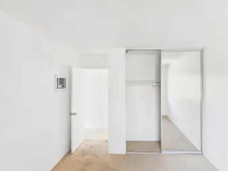 Anita Square Apartments — Photo 10