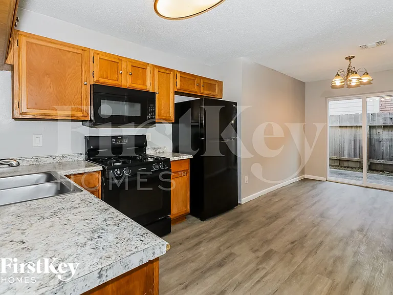 18115 Brooknoll Dr — Photo 9