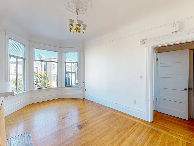 759 6th Ave #3 — Photo 3
