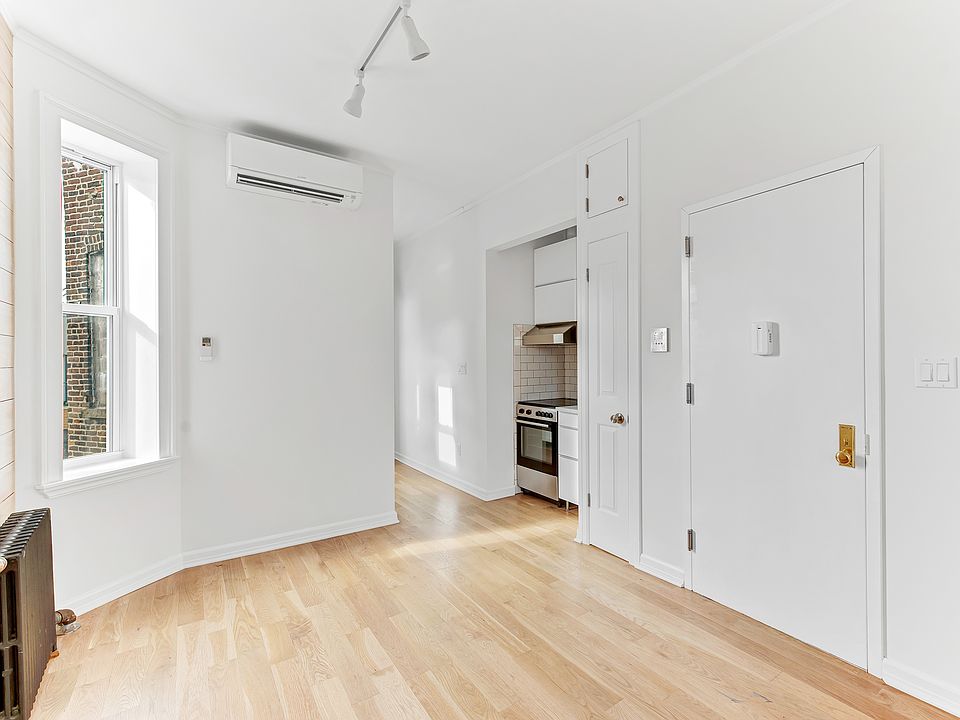 1st image of 36 E 7th St APT 6E