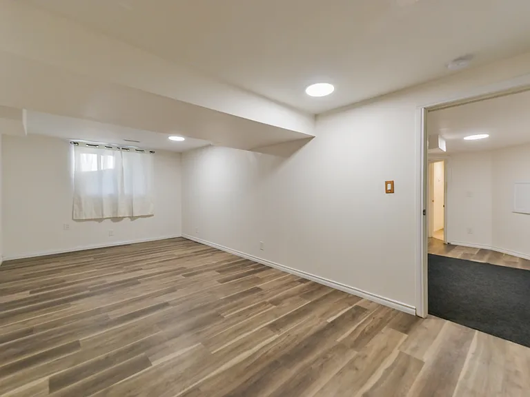 205 Pineset Pl NE #B — Photo 1