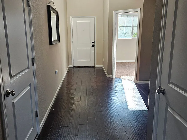 51192 SW Klompen St — Photo 4