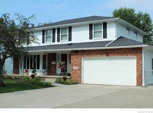 235 Culpepper Rd, Williamsville, NY 14221