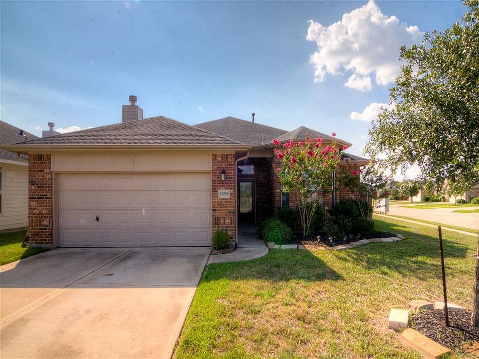 1st image of 15239 Olmstead Park Dr