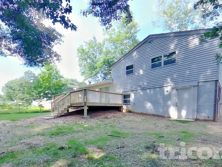 5818 Northspring Dr — Photo 16