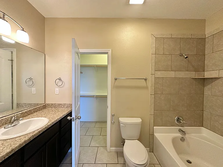 4601 Cambridge Dr — Photo 31