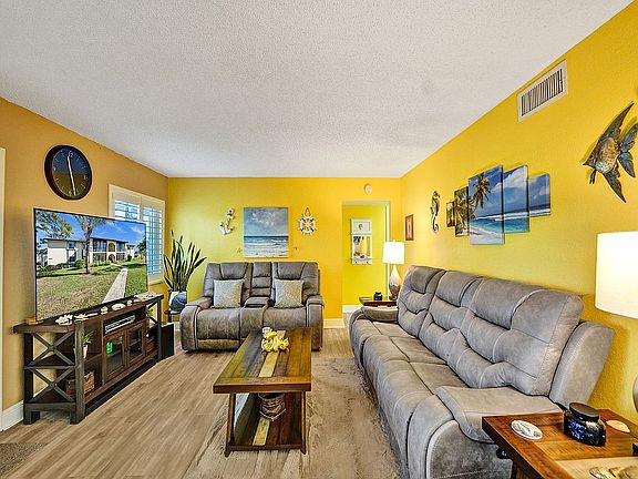 3rd image of 3560 Pine Tree Ct APT A-1