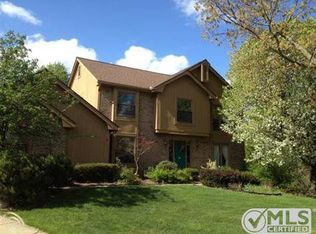 22387 Nearbrook Ct, Farmington Hills, MI 48335