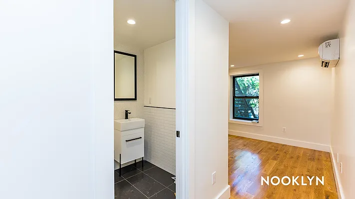 Rented by Nooklyn NYC LLC | media 20
