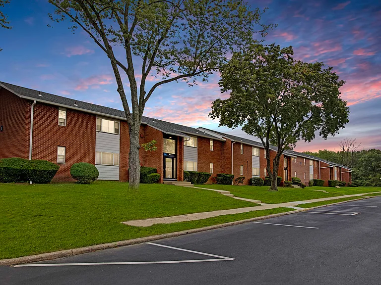 Laurel Run Village — Photo 25