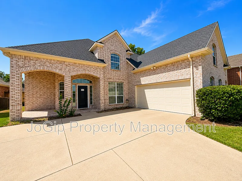 4 bed, 3.0 bath, 3159 sqft, $3,400 — Photo 3