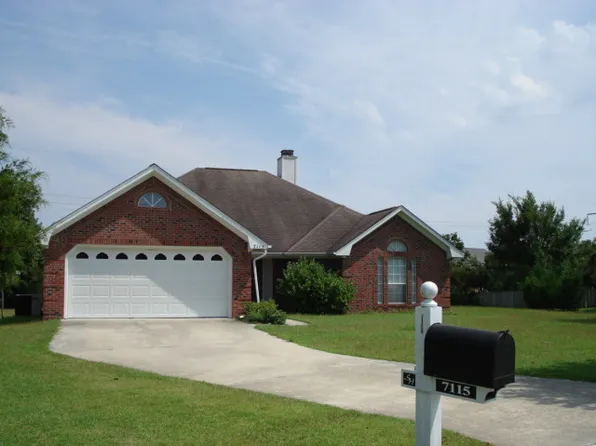 7115 Fiddler Cir, Wilmington, NC 28405