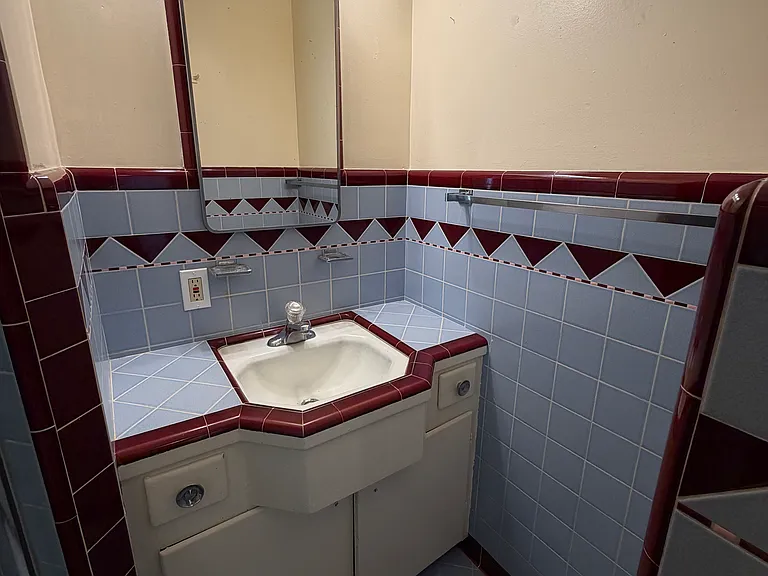 2038 E Ashlan Ave — Photo 11