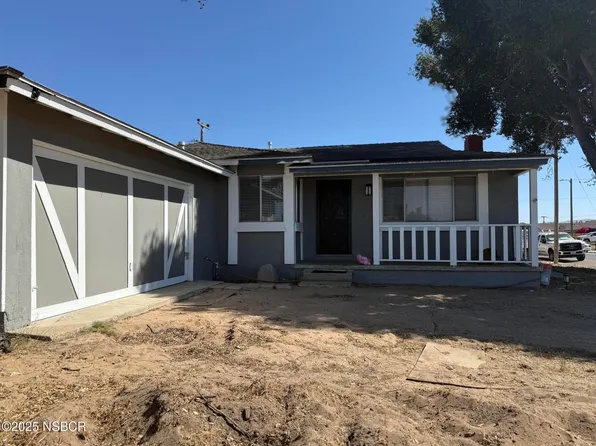 302 Wilshire Ln, Santa Maria, CA 93455