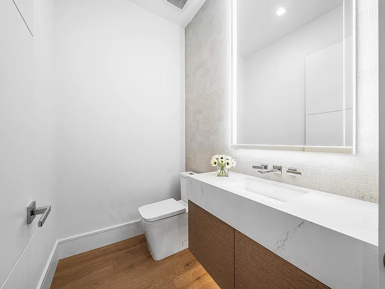 320 NE Wavecrest Way — Photo 33