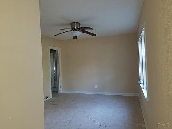 3rd image of 3701 W Brainerd St APT A