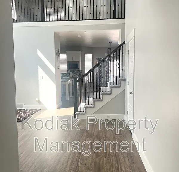 3733 N Valley Vista Way — Photo 4