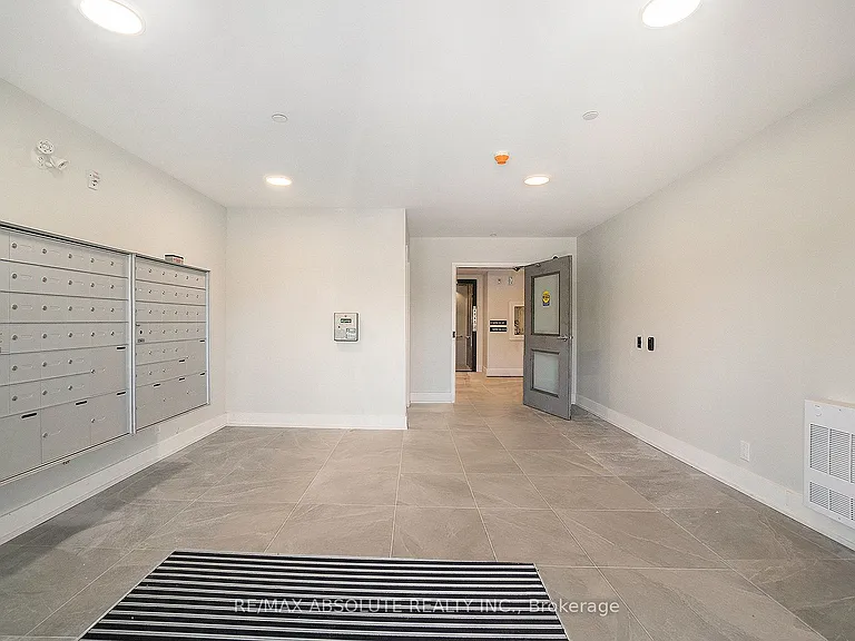 12B Thomas St S #310 — Photo 15