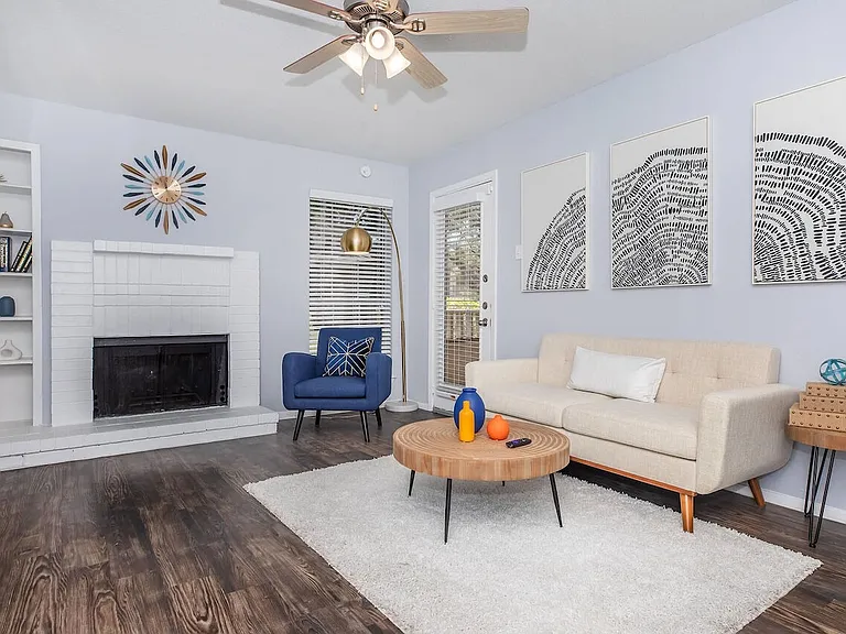 Sawgrass Apartments — Photo 6