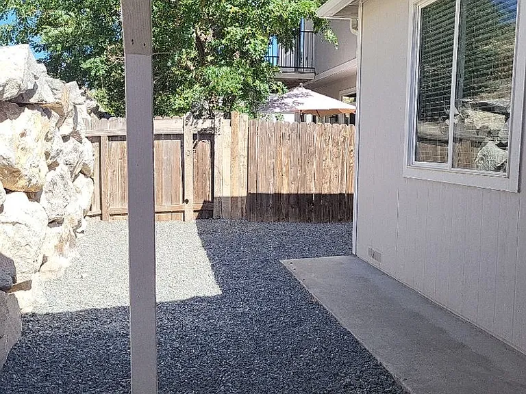 2396 Sapphire Ridge Way — Photo 20