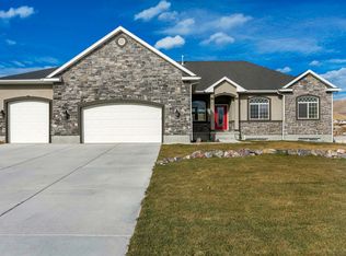 2585 E Riley Dr, Eagle Mountain, UT 84005