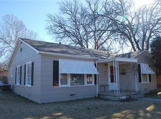 900 S Dixon St, Gainesville, TX 76240