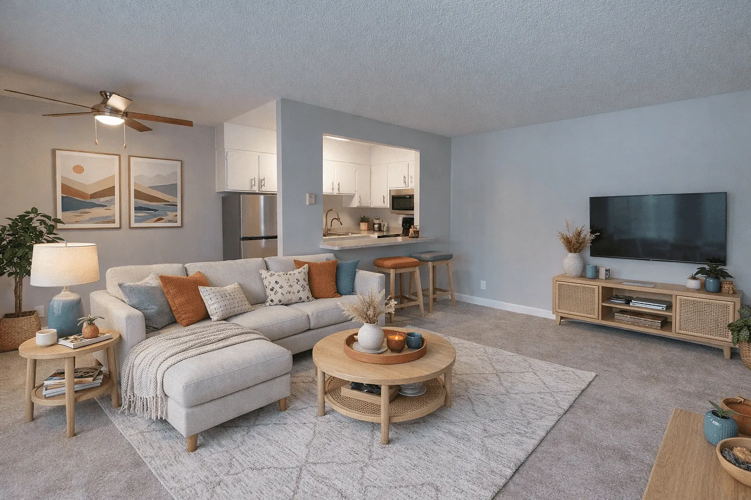 Catalina Crest Apartments — Photo 1