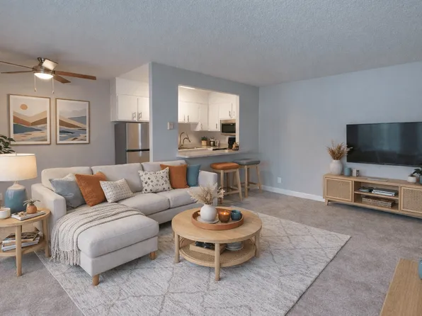 Catalina Crest Apartments