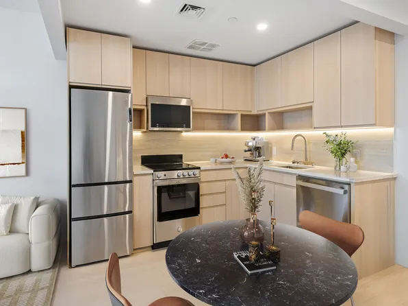 8 Marcy Avenue image 3 of 13