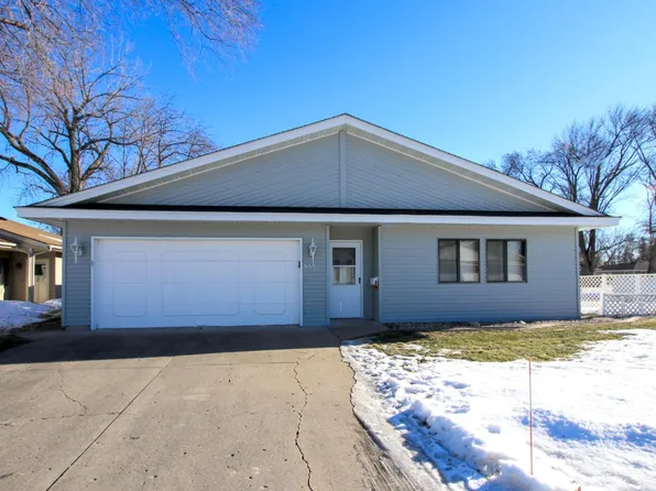 555 Graham St SW, Hutchinson, MN 55350