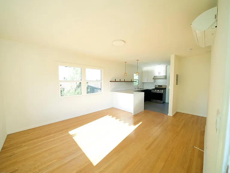 2513 28th St #B — Photo 4