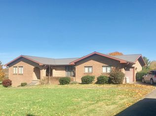 210 Meadow Hill Rd, Campbellsville, KY 42718
