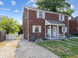 2721 S Cleveland St, Arlington, VA 22206