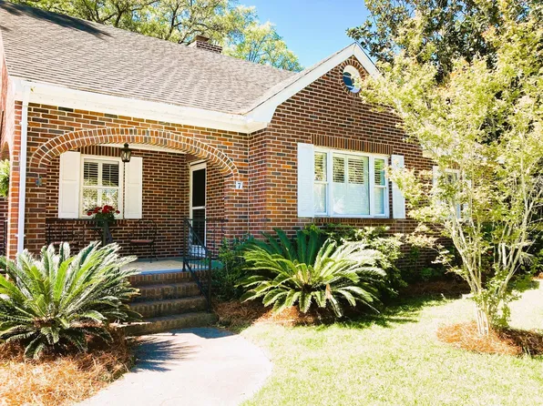 7 Charlestowne Rd, North Charleston, SC 29407