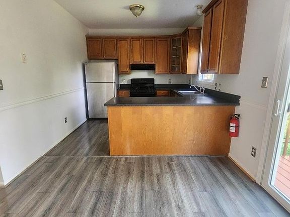 3rd image of 102 George Wilson Blvd