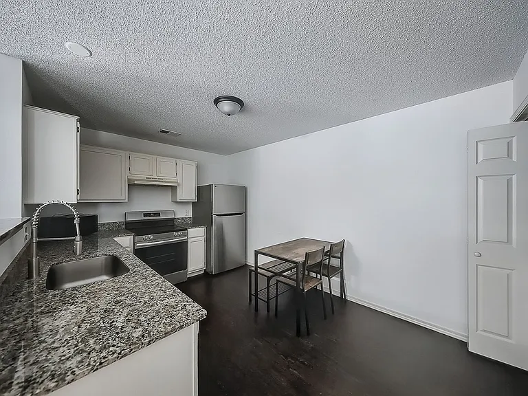 1001 Main St SE #2 — Photo 12